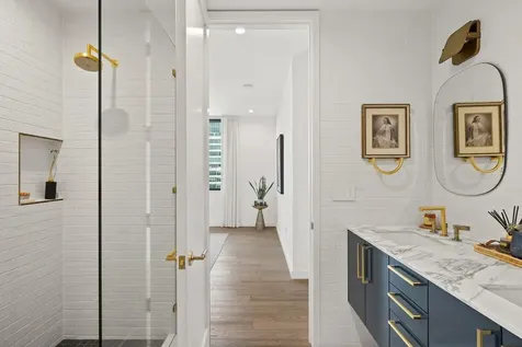 222 West Avenue Austin TX 78701