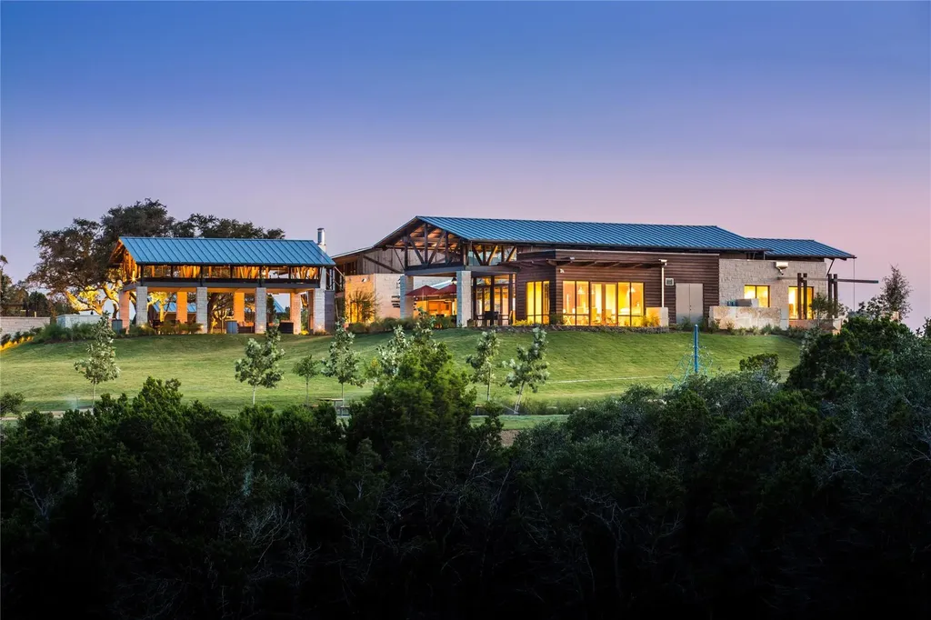 711 Sage Thrasher Circle Dripping Springs TX 78620