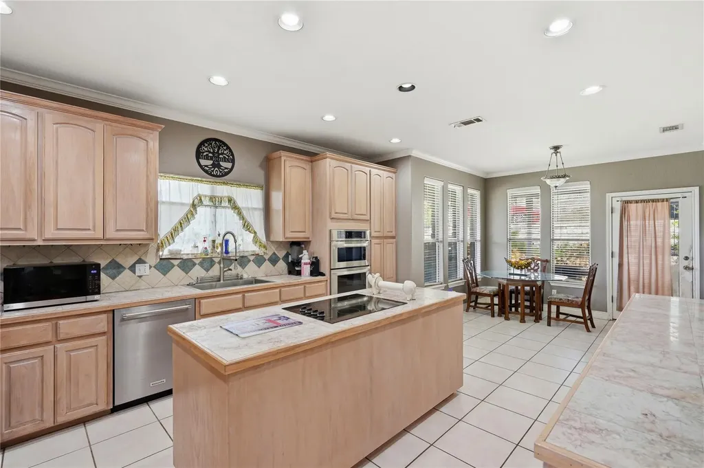 22101 Oban Drive Spicewood TX 78669