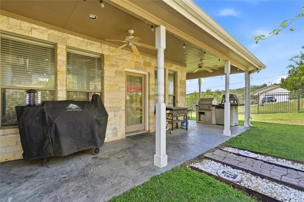 22101 Oban Drive Spicewood TX 78669