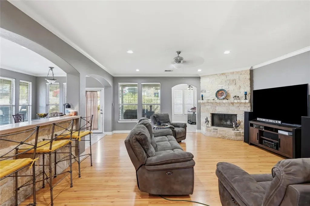 22101 Oban Drive Spicewood TX 78669
