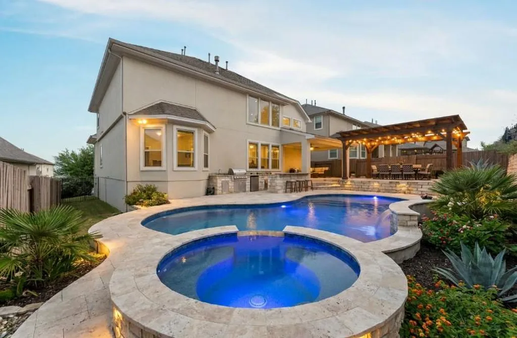 4601 Gallego Circle Austin TX 78738