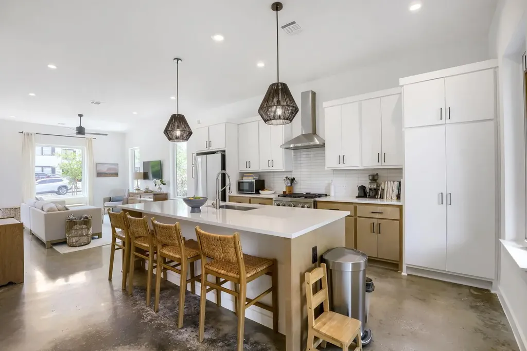 4804 Ribbecke Avenue Austin TX 78721