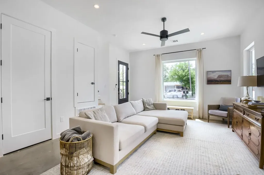 4804 Ribbecke Avenue Austin TX 78721