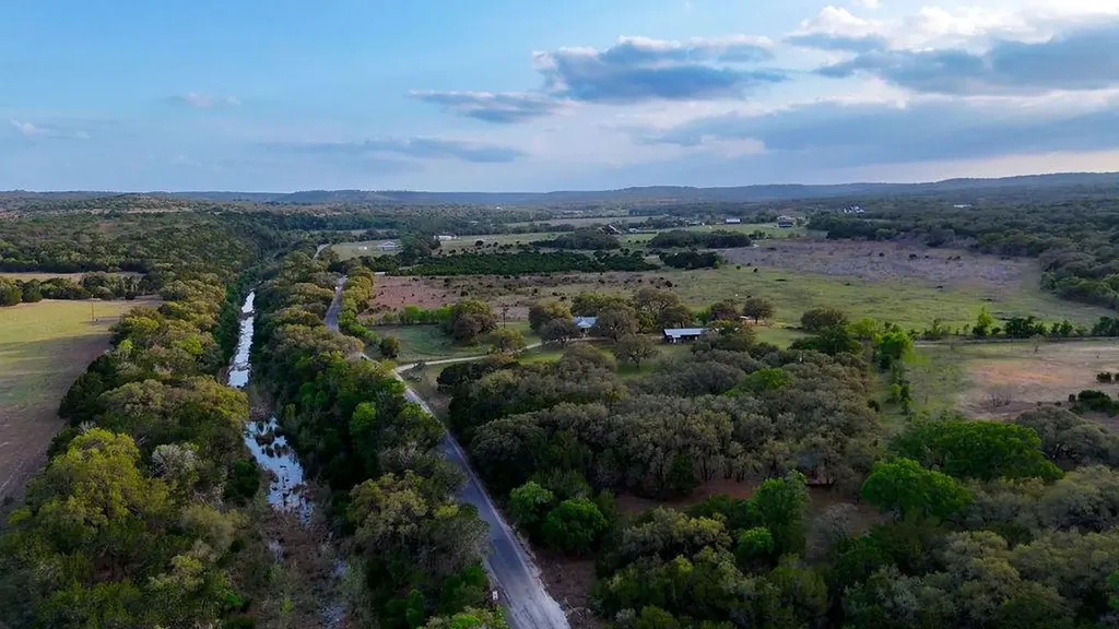 1294 Crabapple Road Blanco TX 78606