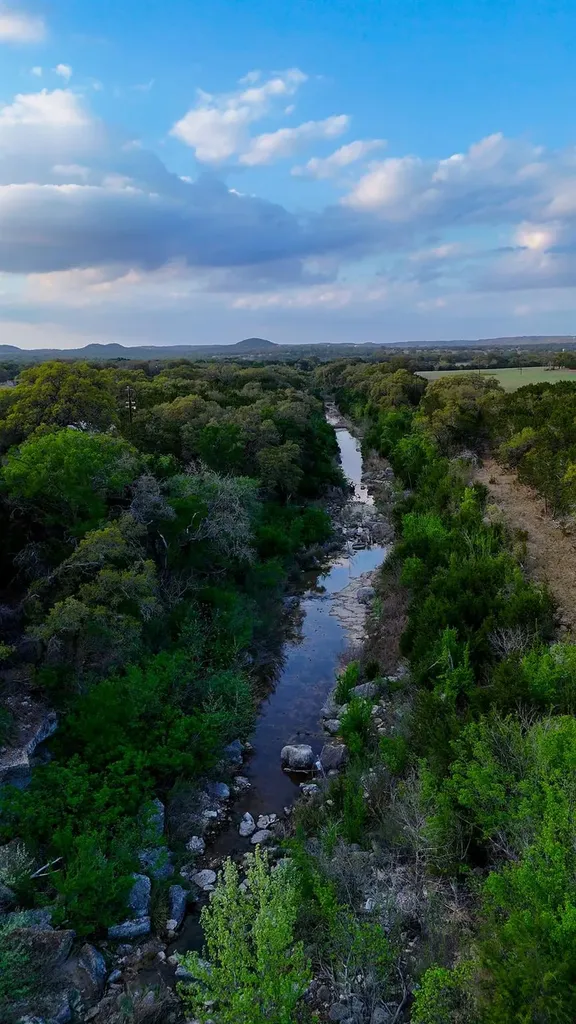 1294 Crabapple Road Blanco TX 78606