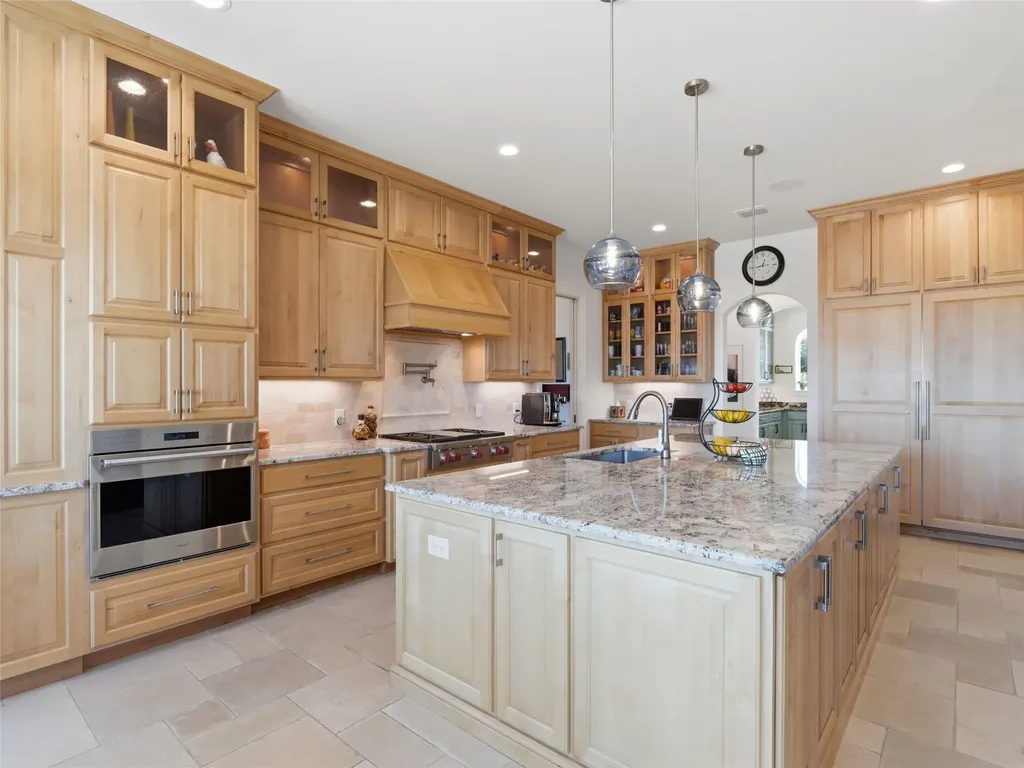2144 Senora Ridge Canyon Lake TX 78133