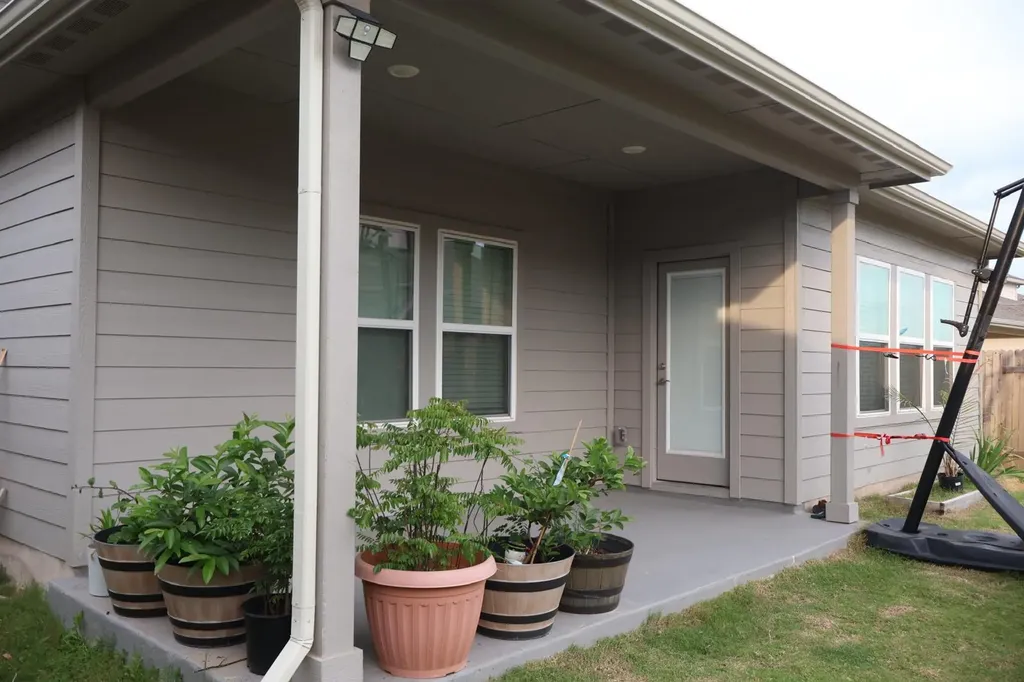 6511 Dragride Road Buda TX 78610