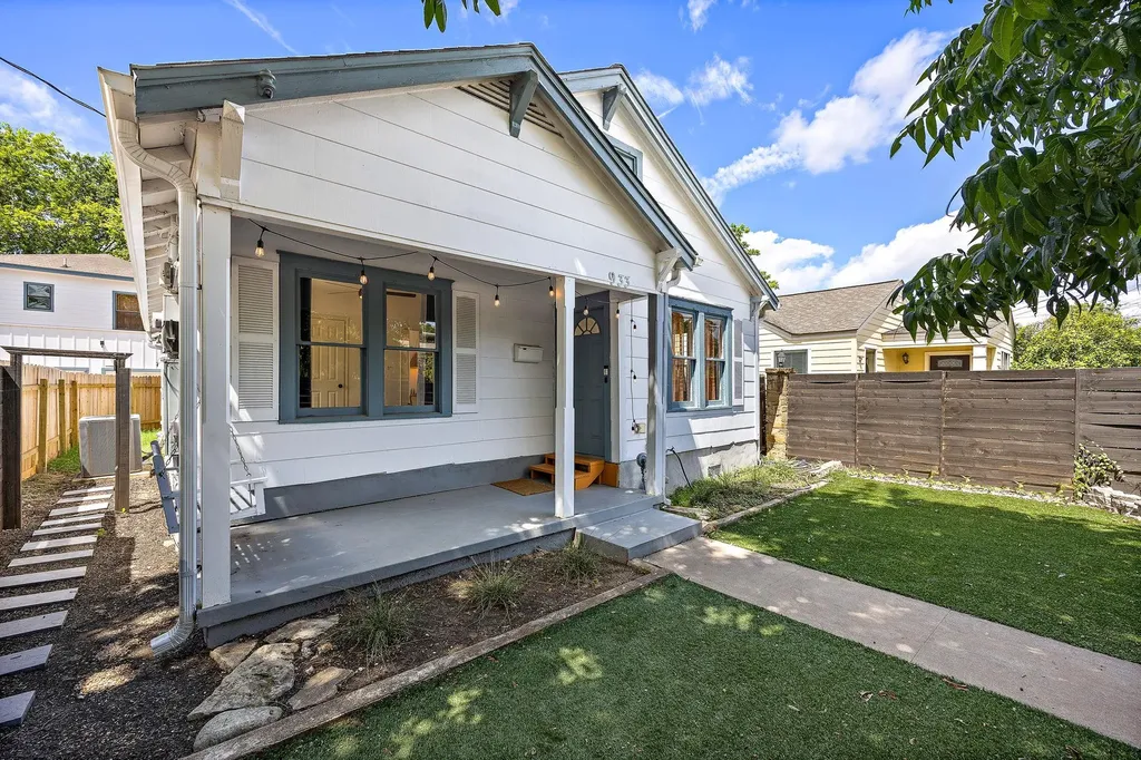 933 E 51st Street Austin TX 78751