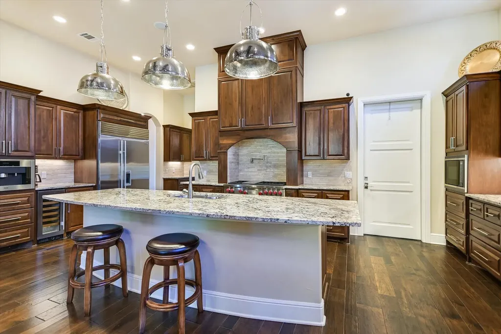 8225 Carranzo Drive Austin TX 78735