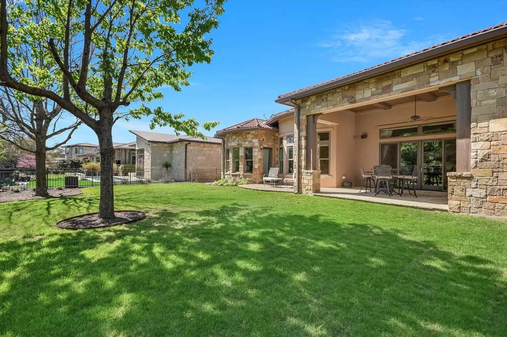 8225 Carranzo Drive Austin TX 78735