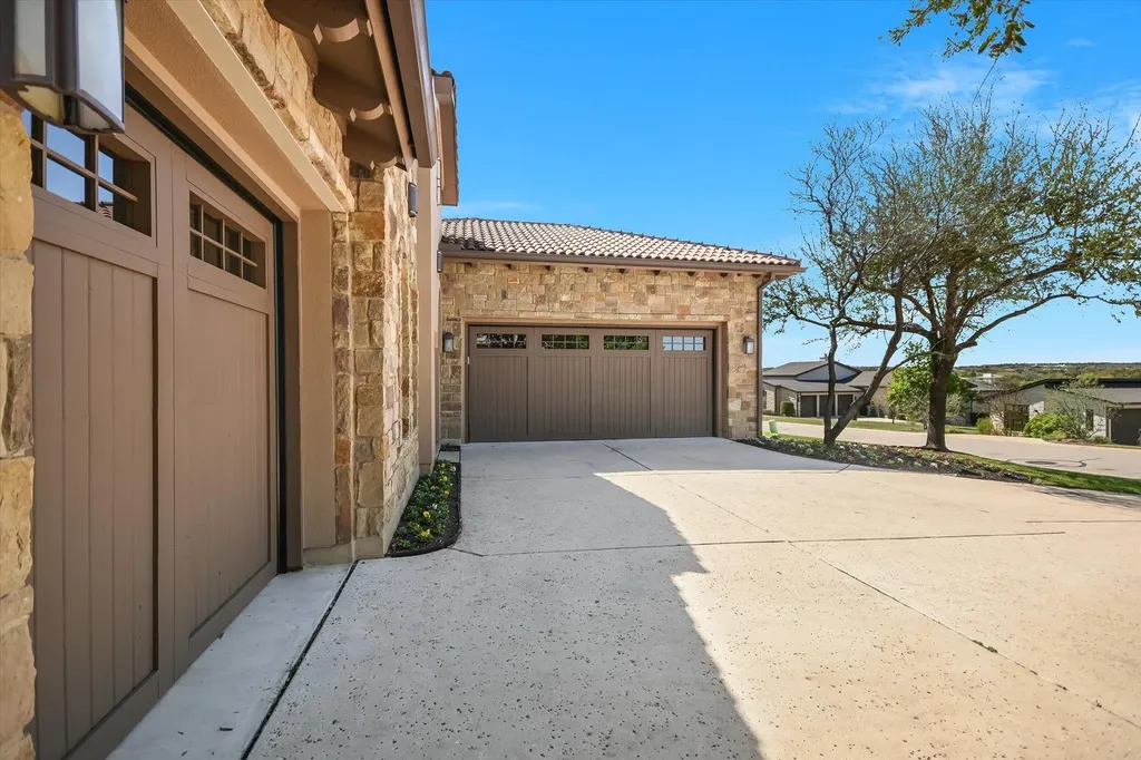 8225 Carranzo Drive Austin TX 78735