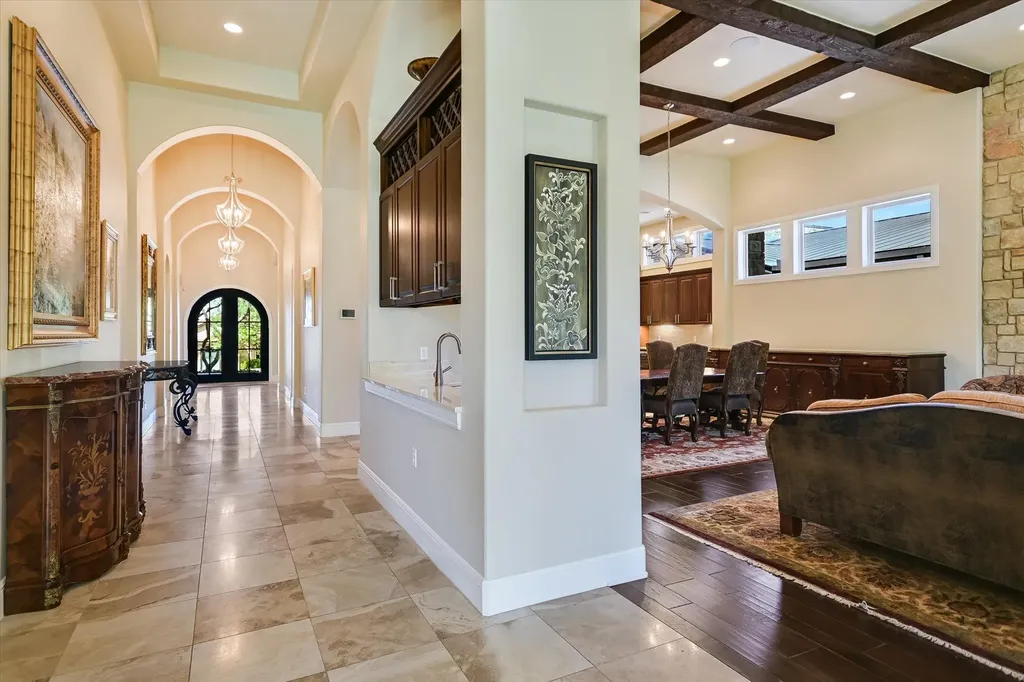 8225 Carranzo Drive Austin TX 78735
