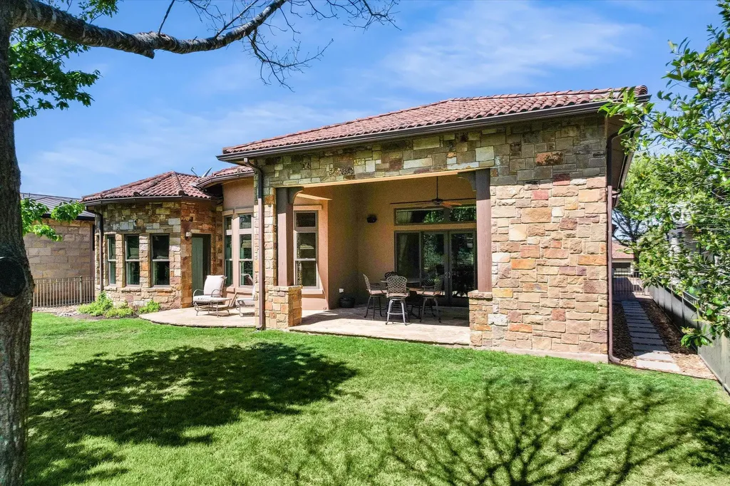 8225 Carranzo Drive Austin TX 78735