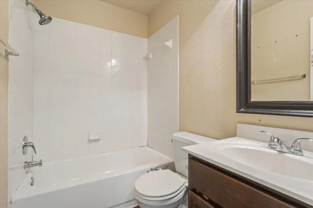 125 Bayliss Street Hutto TX 78634