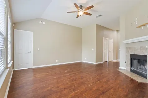125 Bayliss Street Hutto TX 78634