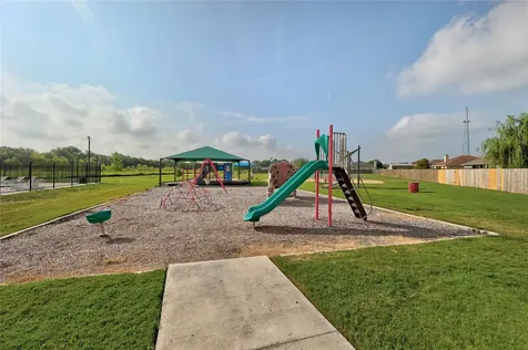 125 Bayliss Street Hutto TX 78634