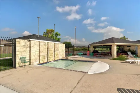 125 Bayliss Street Hutto TX 78634