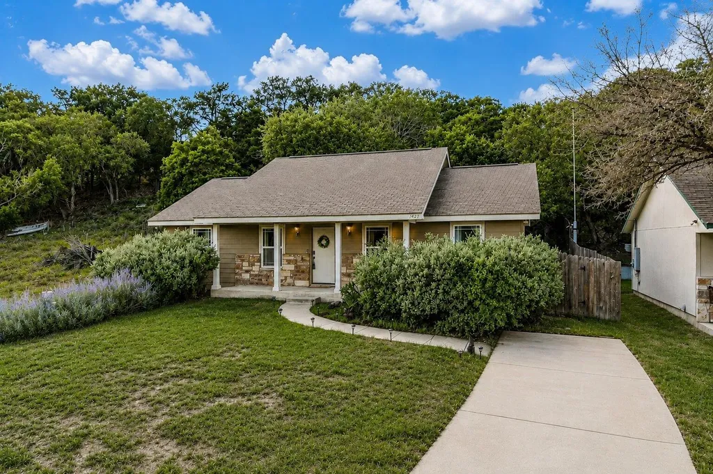 1427 Bonnyview Drive Canyon Lake TX 78133