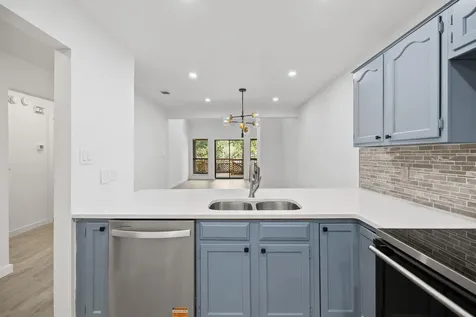 7211 Lakewood Drive Austin TX 78750