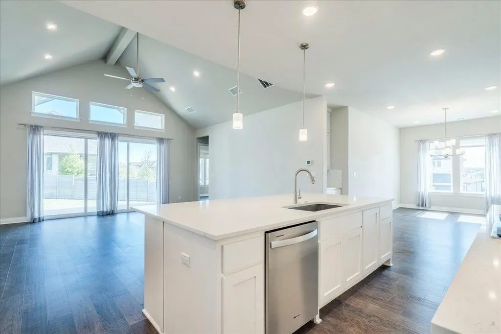 1533 Jay Wolf Drive Georgetown TX 78628