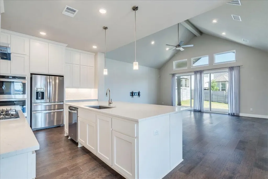 1533 Jay Wolf Drive Georgetown TX 78628
