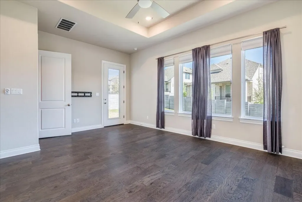 1533 Jay Wolf Drive Georgetown TX 78628