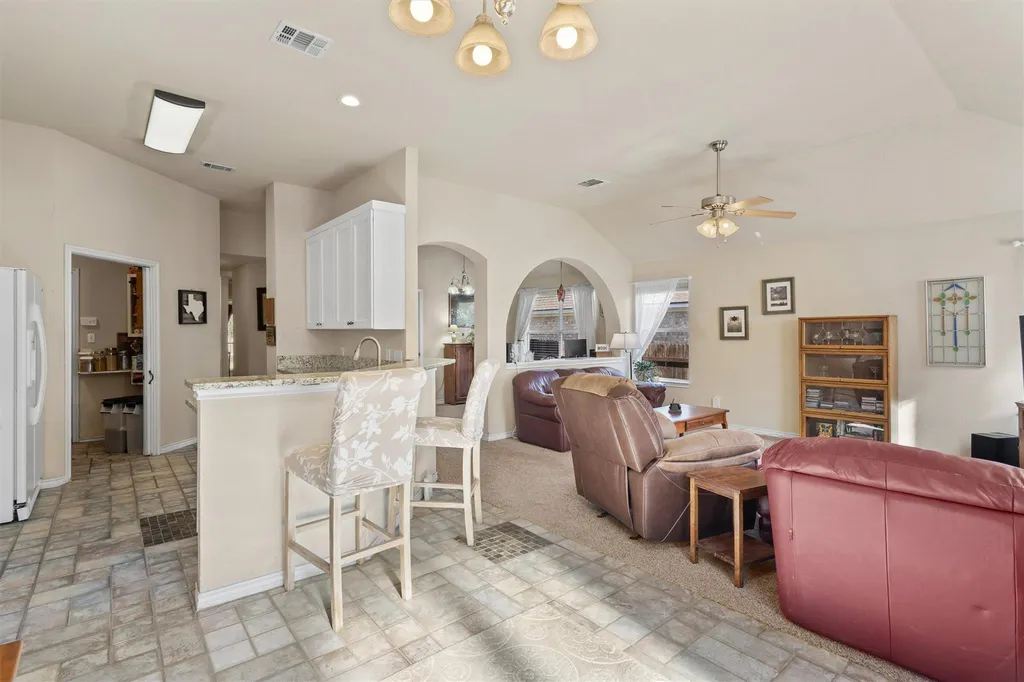 2346 Friarcreek Loop Round Rock TX 78664