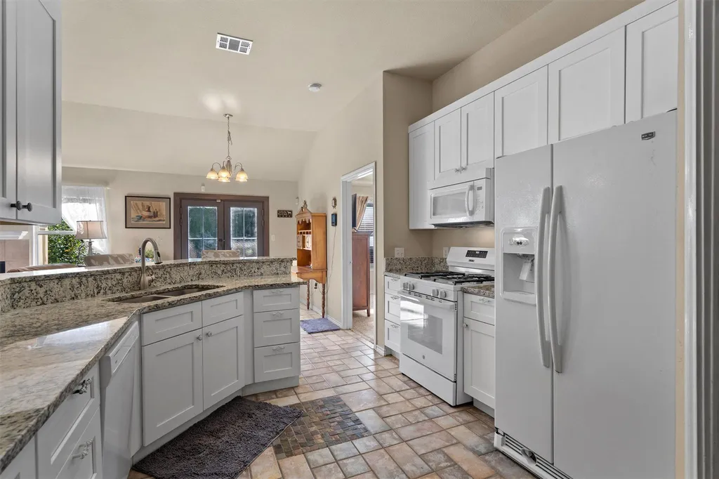 2346 Friarcreek Loop Round Rock TX 78664