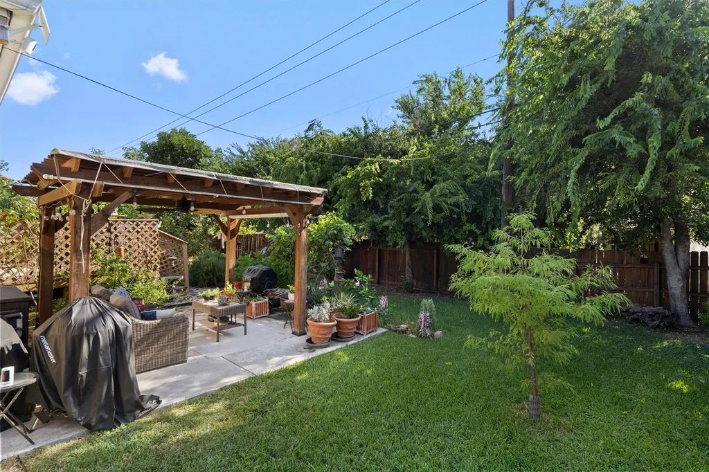 2346 Friarcreek Loop Round Rock TX 78664