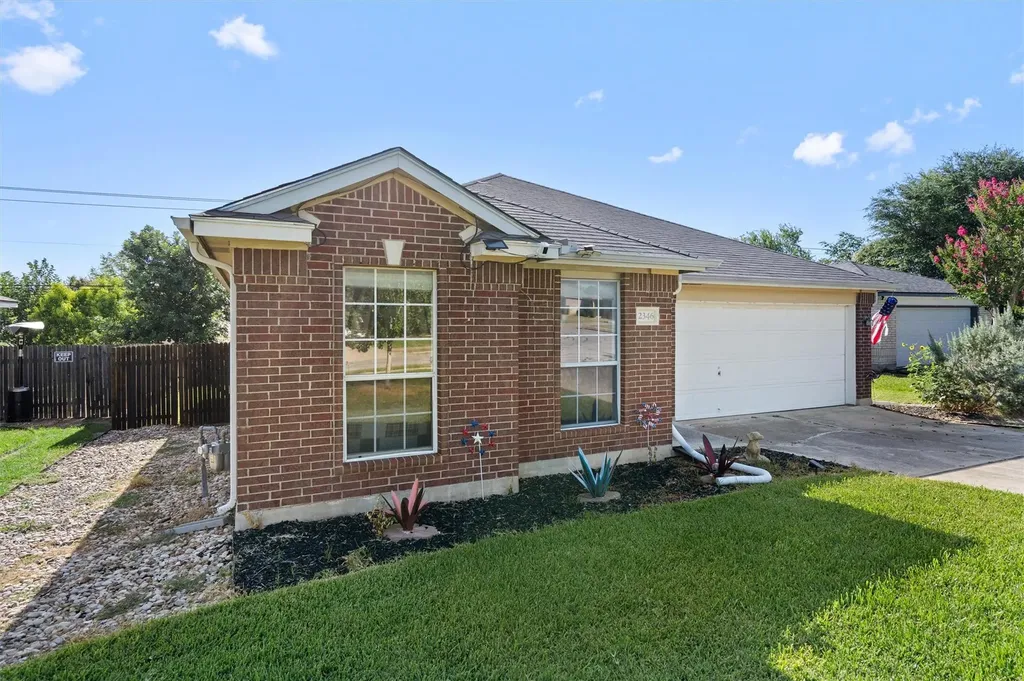 2346 Friarcreek Loop Round Rock TX 78664