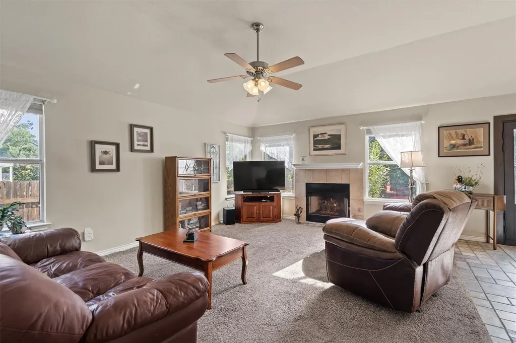 2346 Friarcreek Loop Round Rock TX 78664