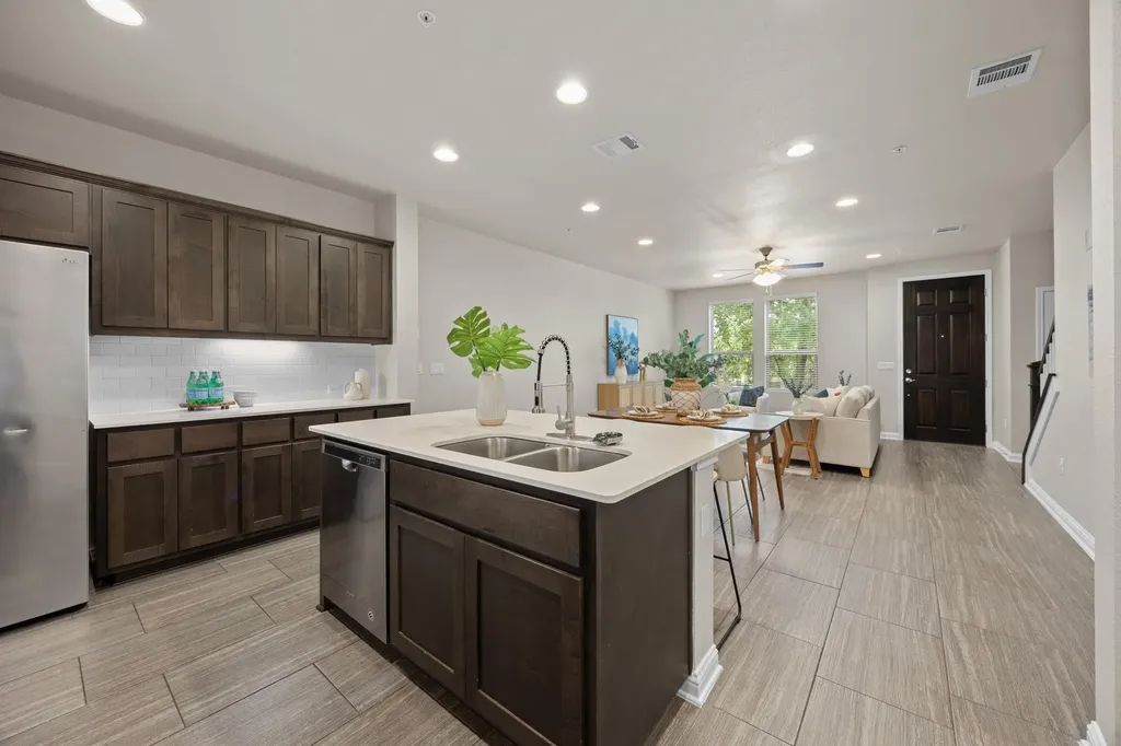 6814 E Riverside Drive Austin TX 78741
