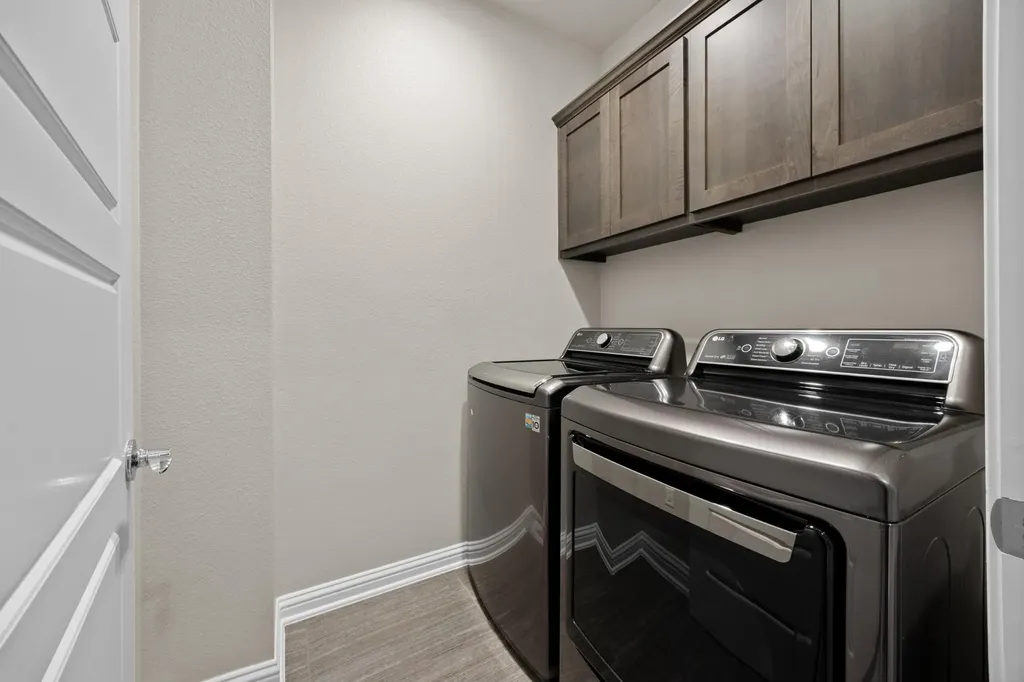 6814 E Riverside Drive Austin TX 78741