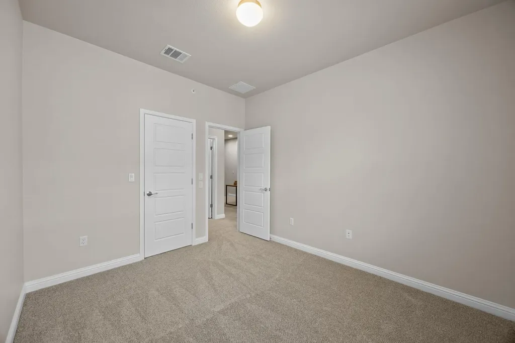 6814 E Riverside Drive Austin TX 78741