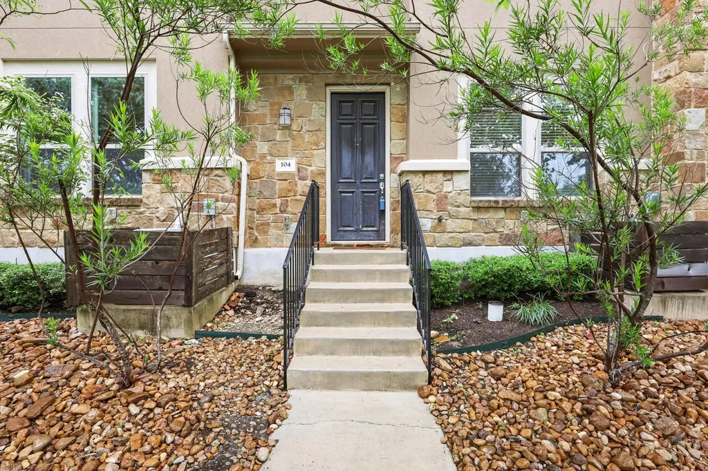 6814 E Riverside Drive Austin TX 78741