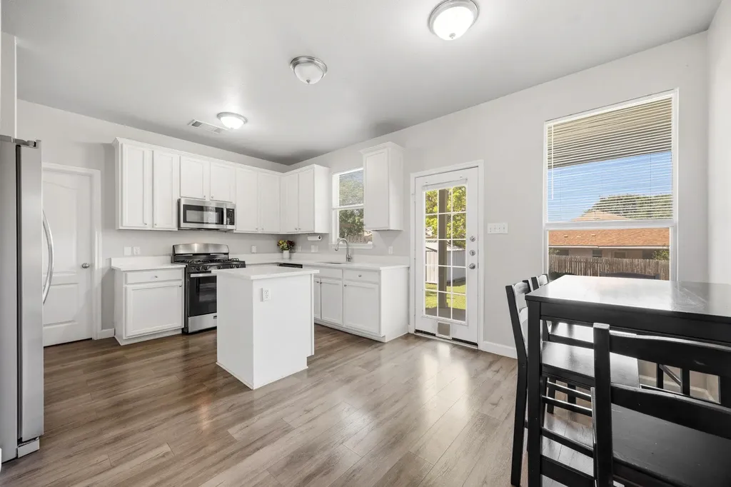111 Brazos Lane Kyle TX 78640