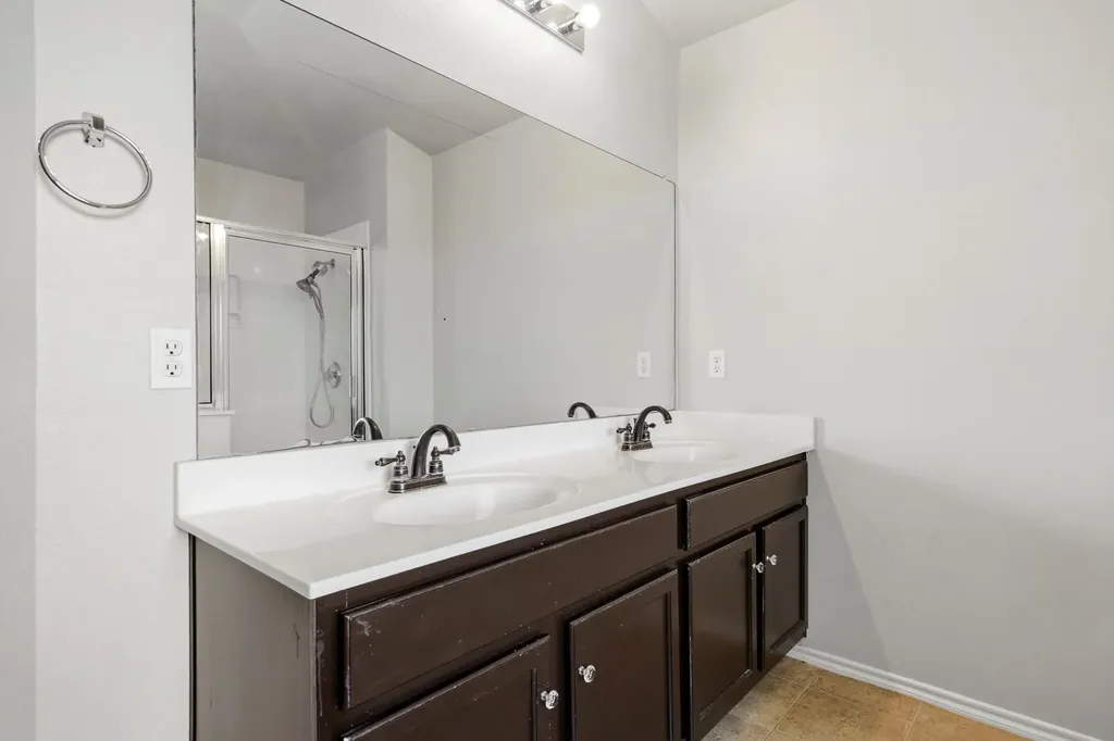 111 Brazos Lane Kyle TX 78640