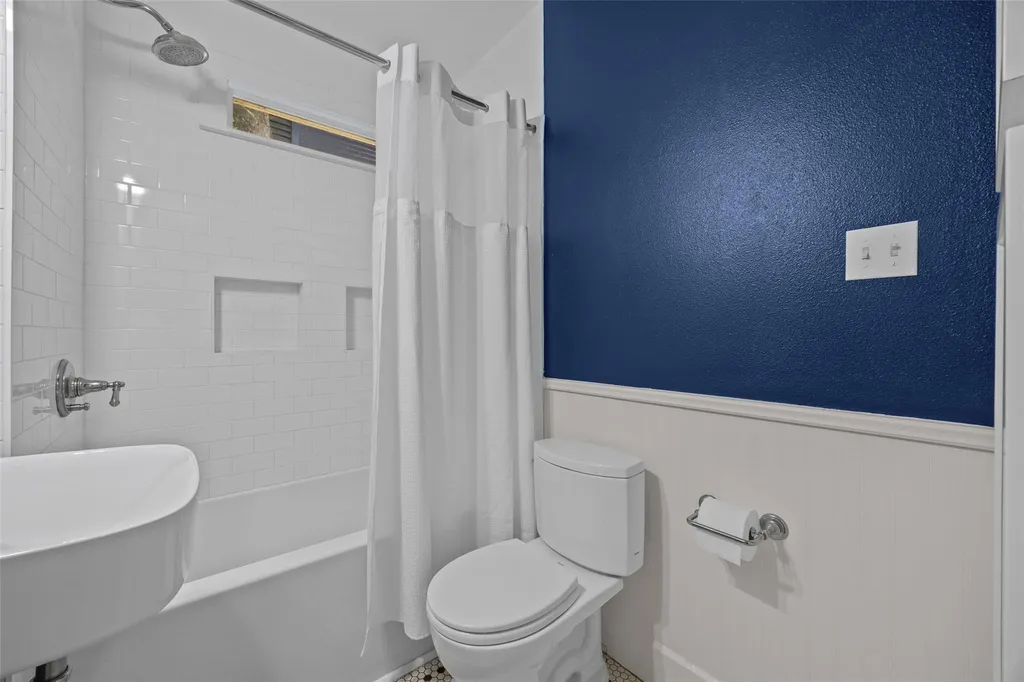 4408 Barrow Avenue Austin TX 78751