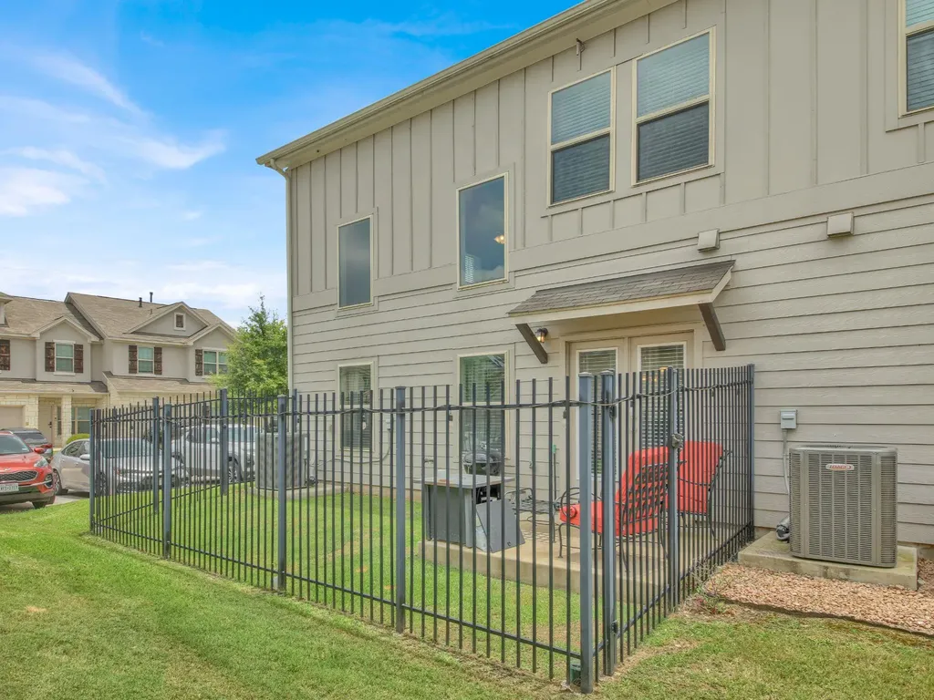 1600 Airedale Road Austin TX 78748