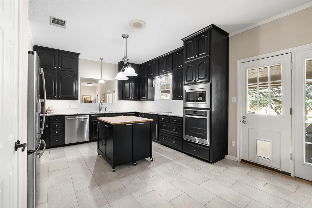 305 Riverview Drive Georgetown TX 78628