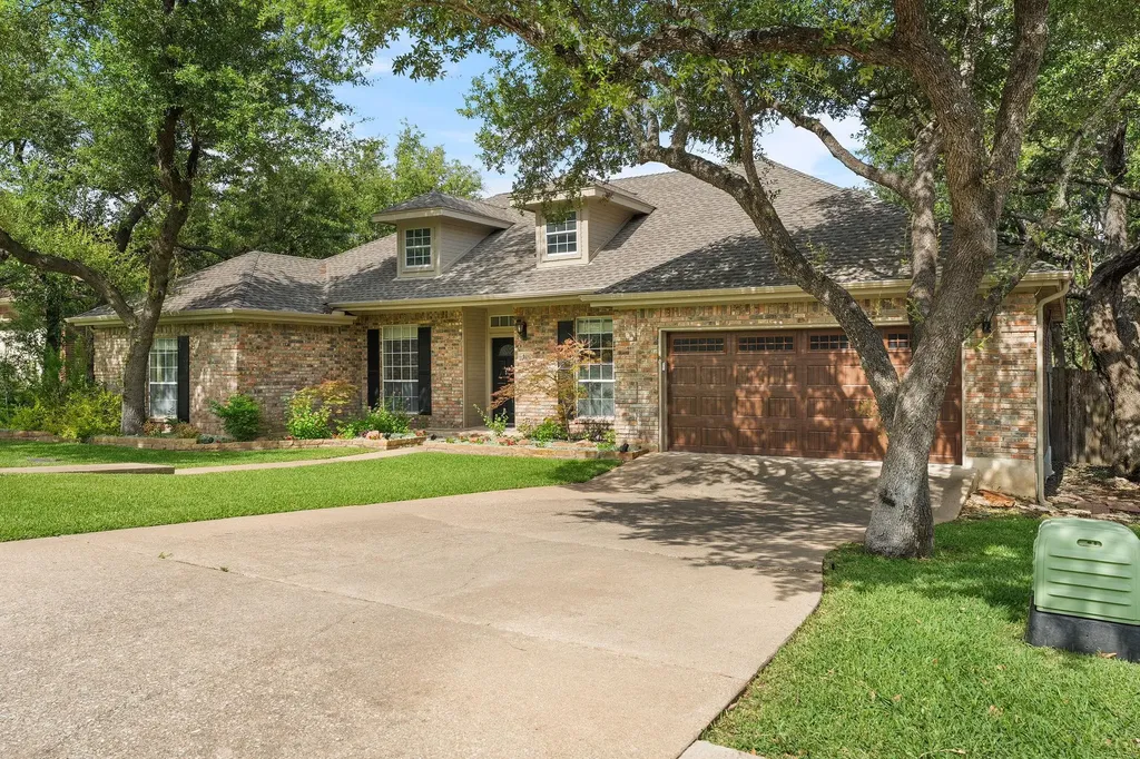 305 Riverview Drive Georgetown TX 78628