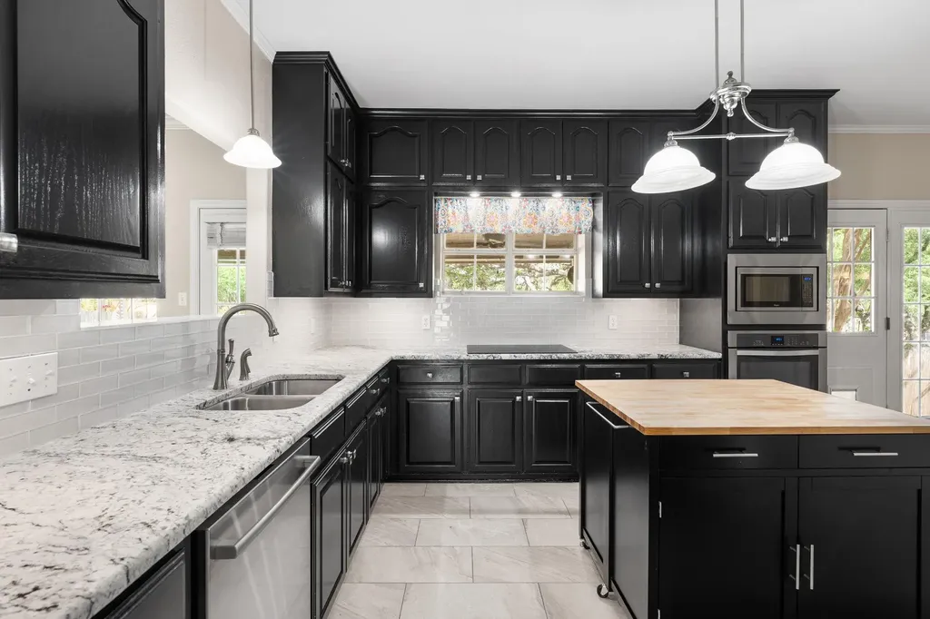 305 Riverview Drive Georgetown TX 78628