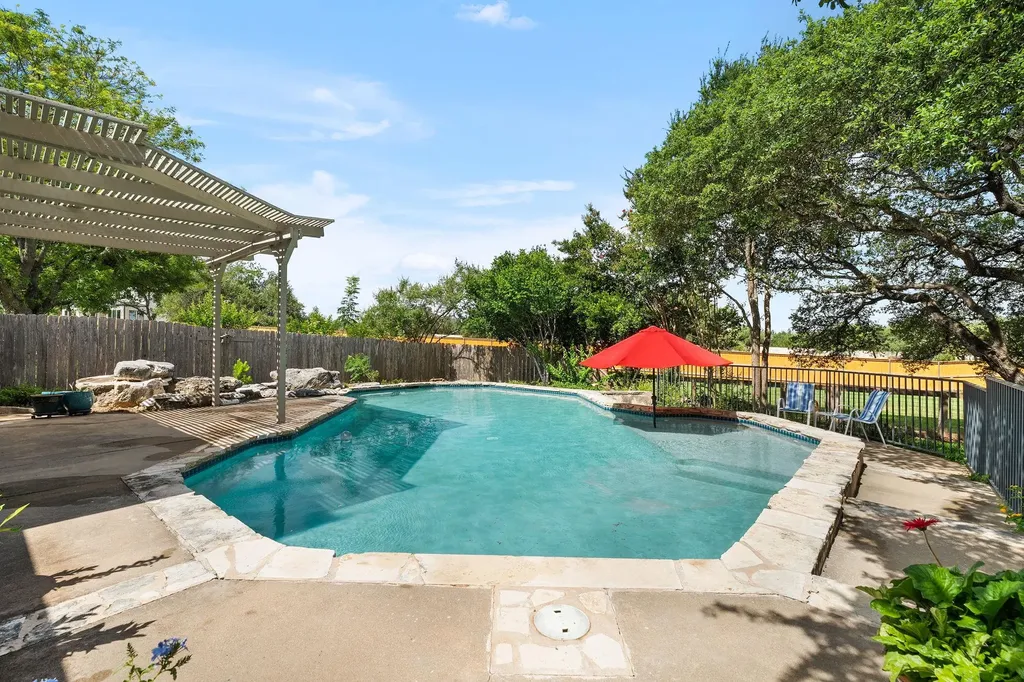305 Riverview Drive Georgetown TX 78628
