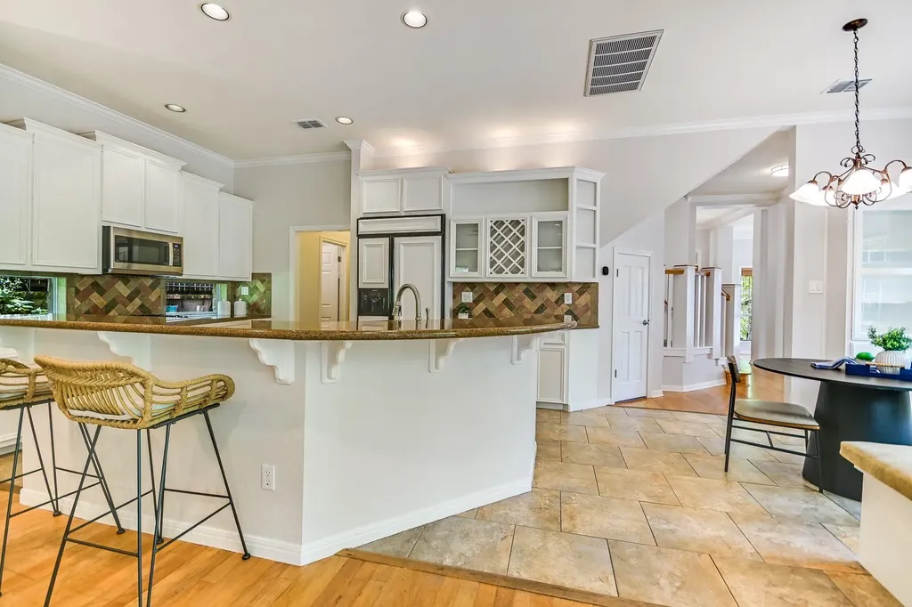 5413 Mountain Cedar Cove Austin TX 78731