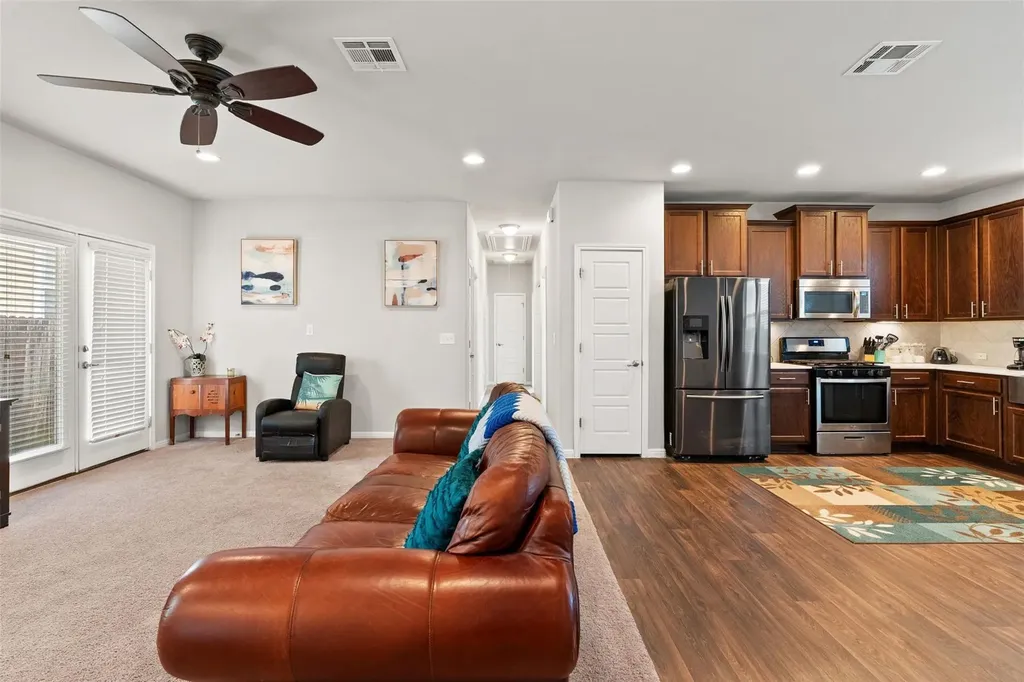 557 Twisted Oaks Lane Buda TX 78610