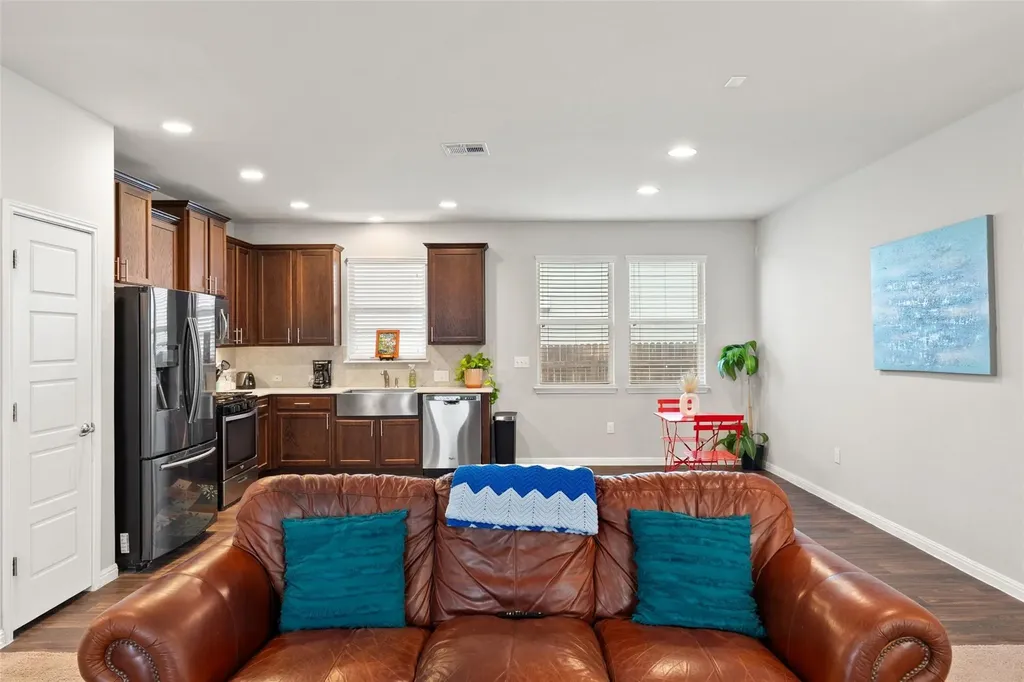 557 Twisted Oaks Lane Buda TX 78610