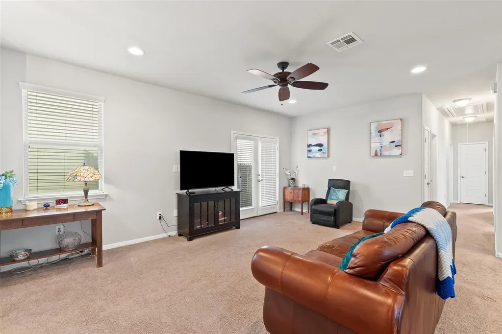557 Twisted Oaks Lane Buda TX 78610