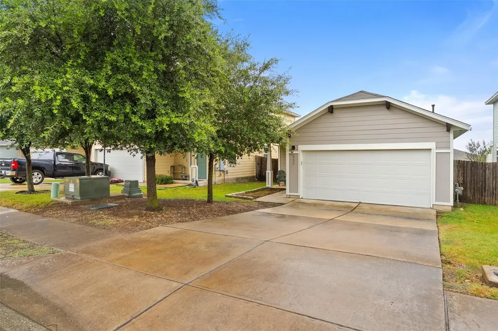 557 Twisted Oaks Lane Buda TX 78610