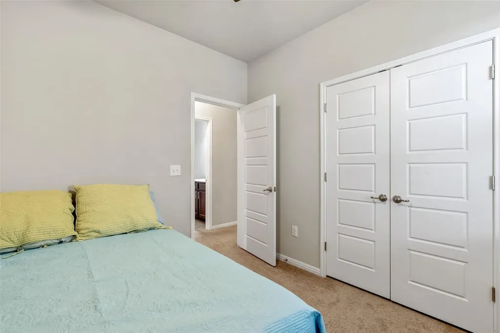 557 Twisted Oaks Lane Buda TX 78610